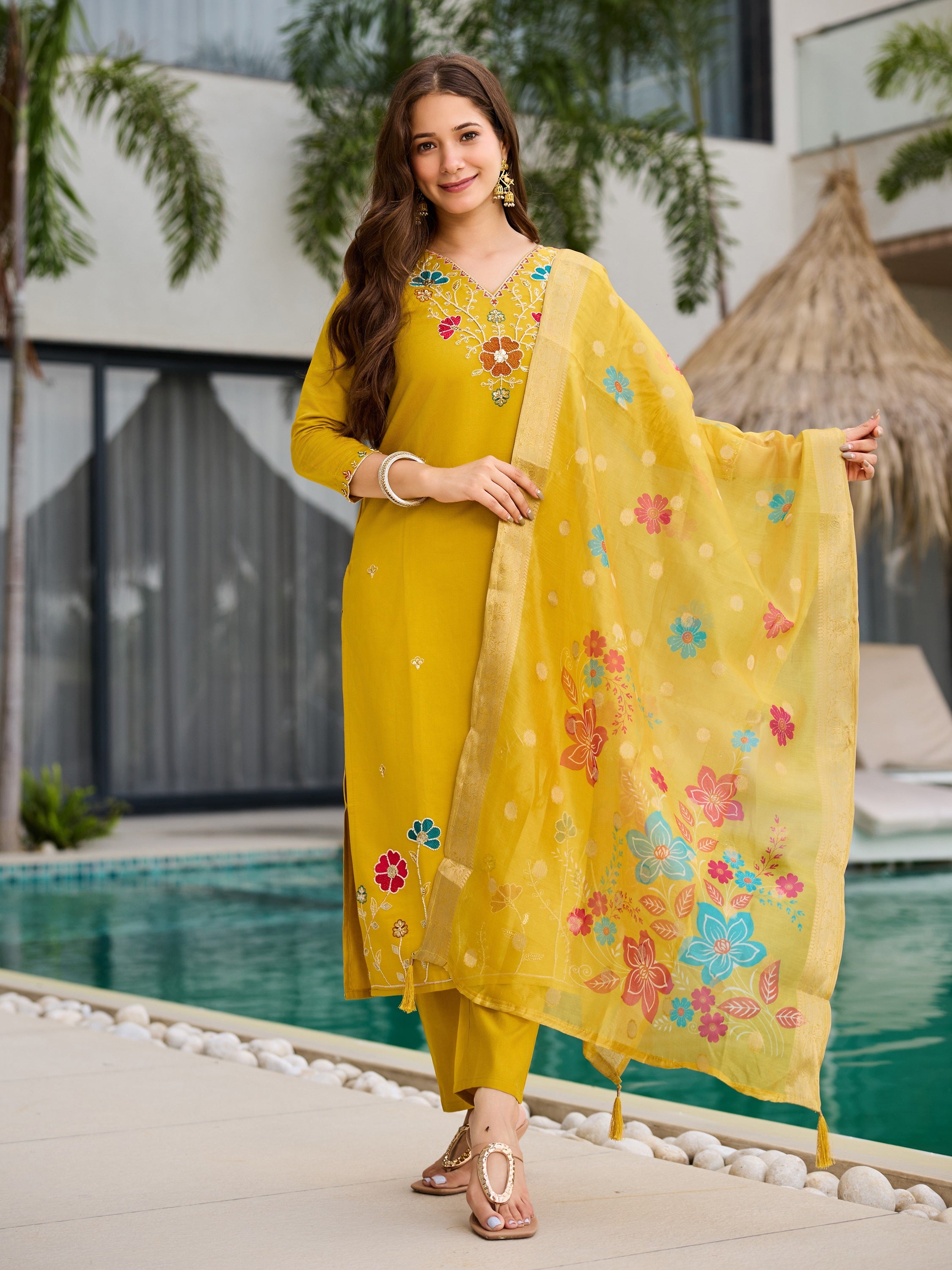 Women's Viscose Gadhwal Kurti Set with Jacquard Organza Dupatta