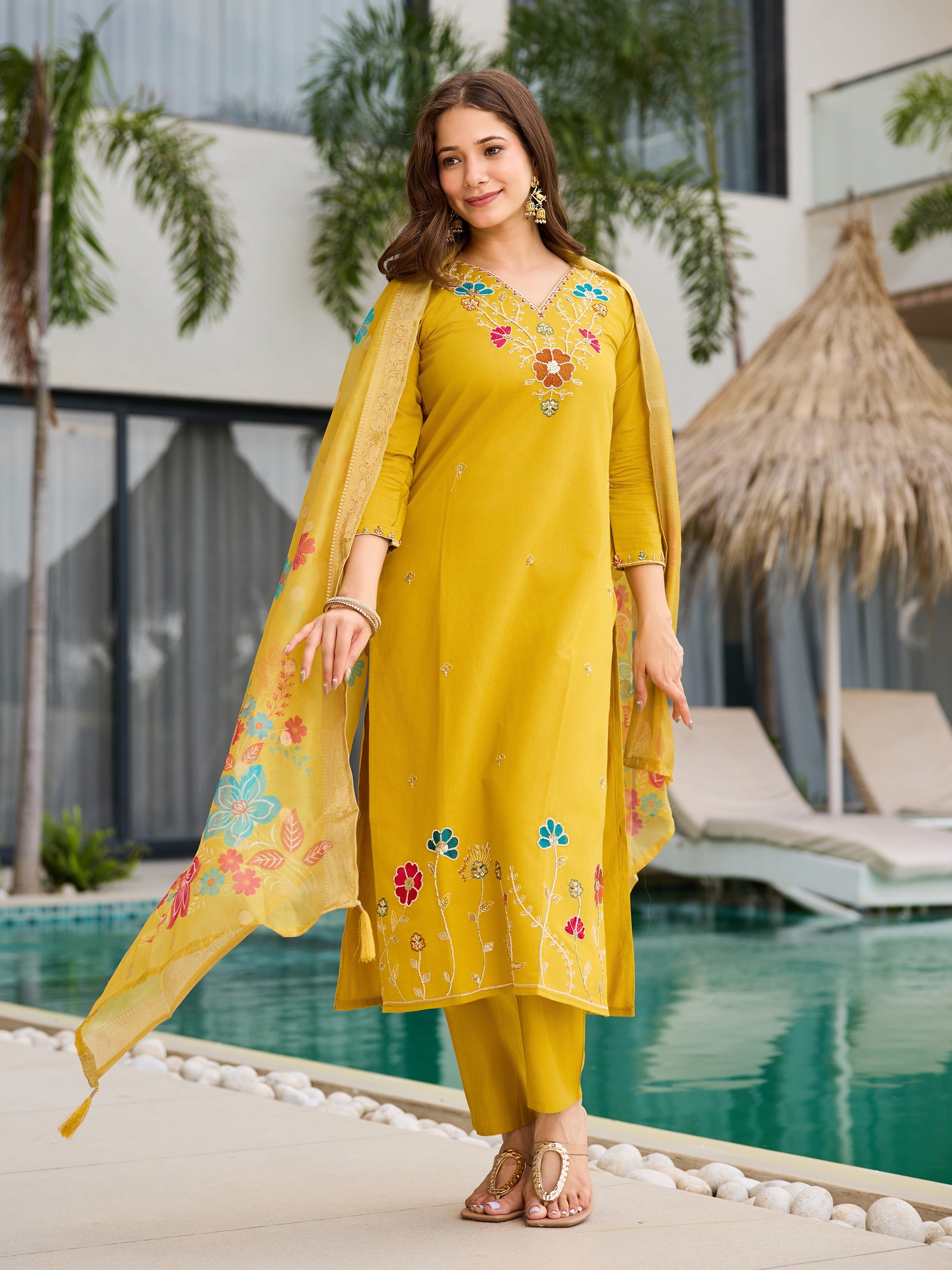 Women's Viscose Gadhwal Kurti Set with Jacquard Organza Dupatta