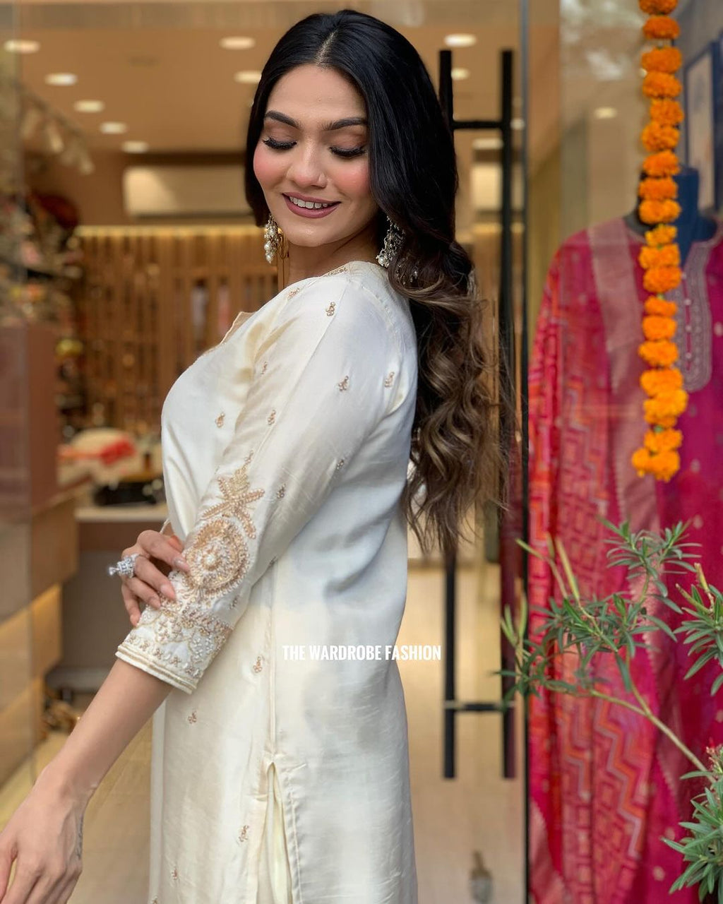 Women's Viscose Chanderi Straight Kurta Set with Jacquard Dupatta