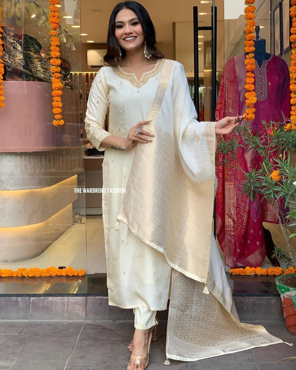 Women's Viscose Chanderi Straight Kurta Set with Jacquard Dupatta