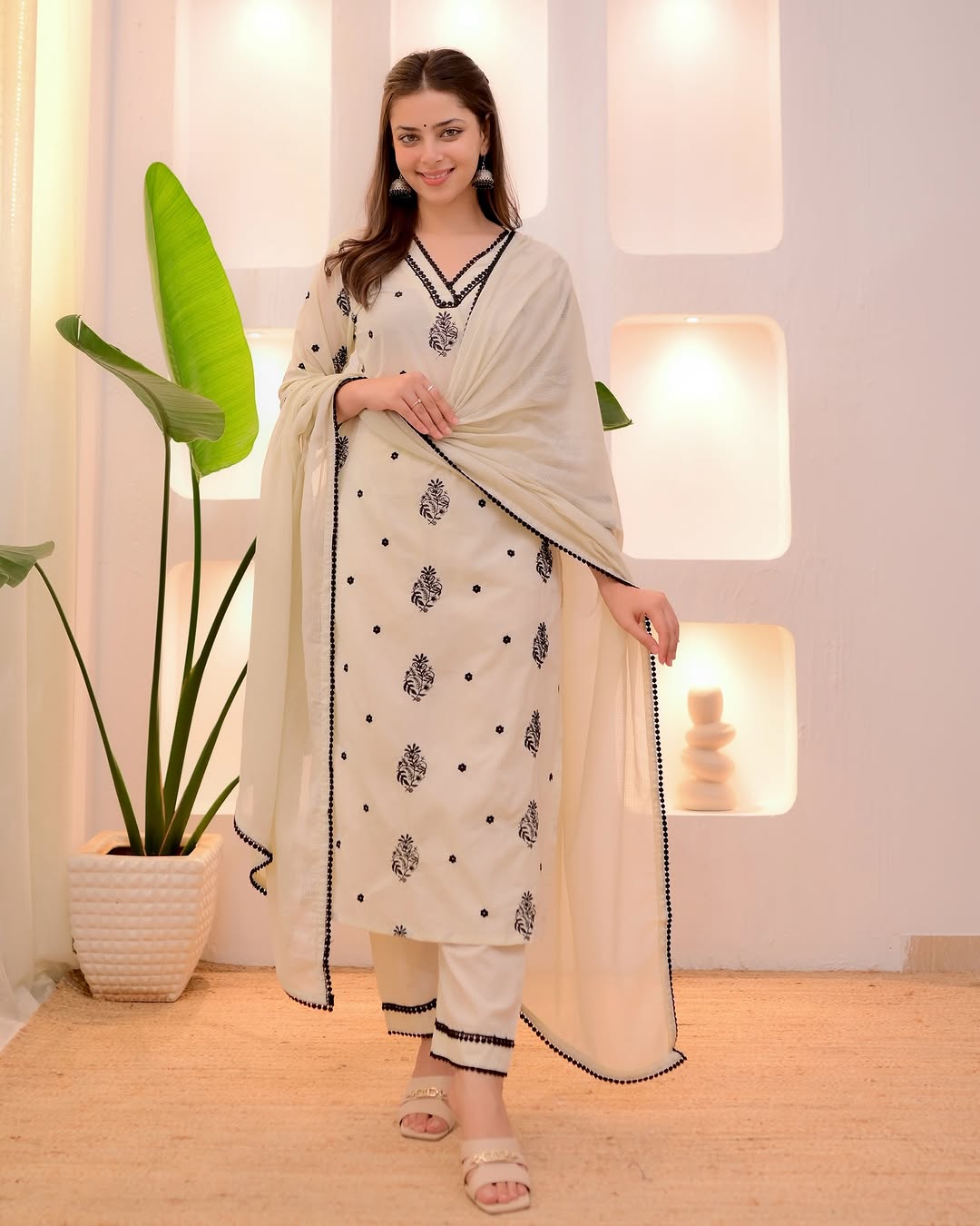 Women's Cream Rayon Slub Kurti Pant Set with Kota Check Dupatta
