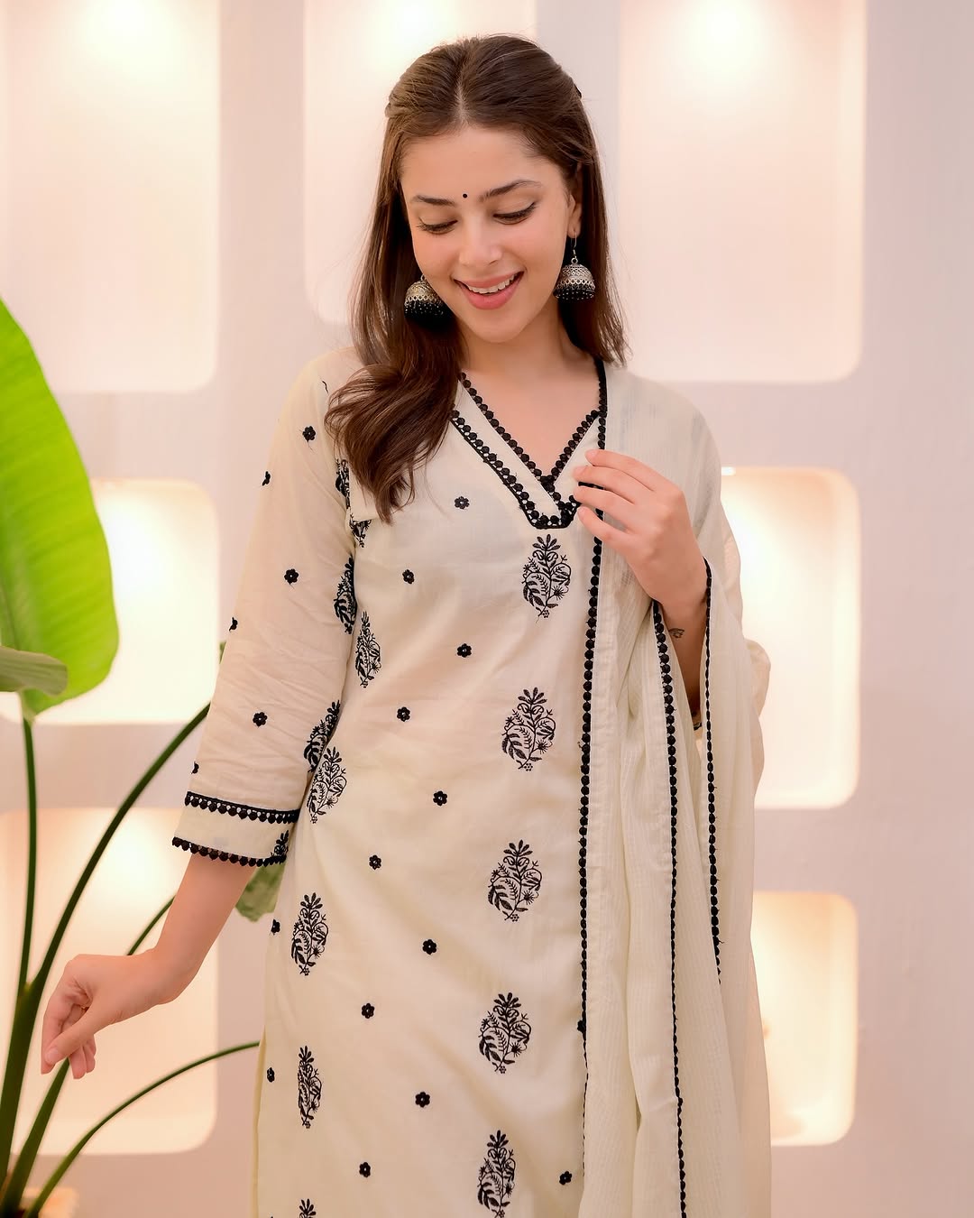 Women's Cream Rayon Slub Kurti Pant Set with Kota Check Dupatta