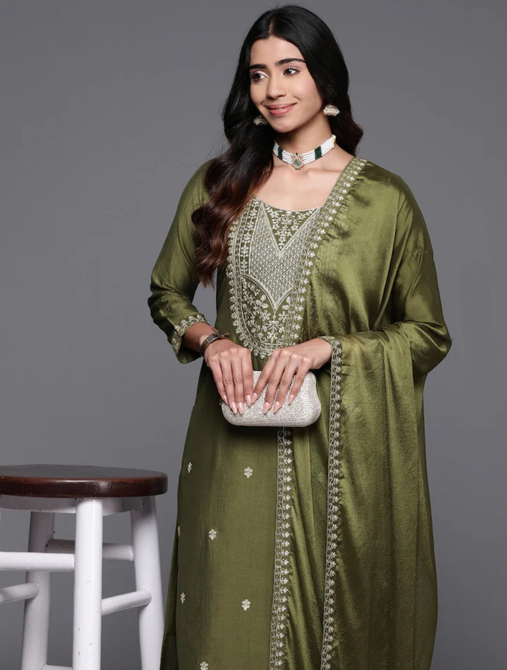 Women's Viscose Chanderi A-Line Kurta Set with V Neck Embroidery