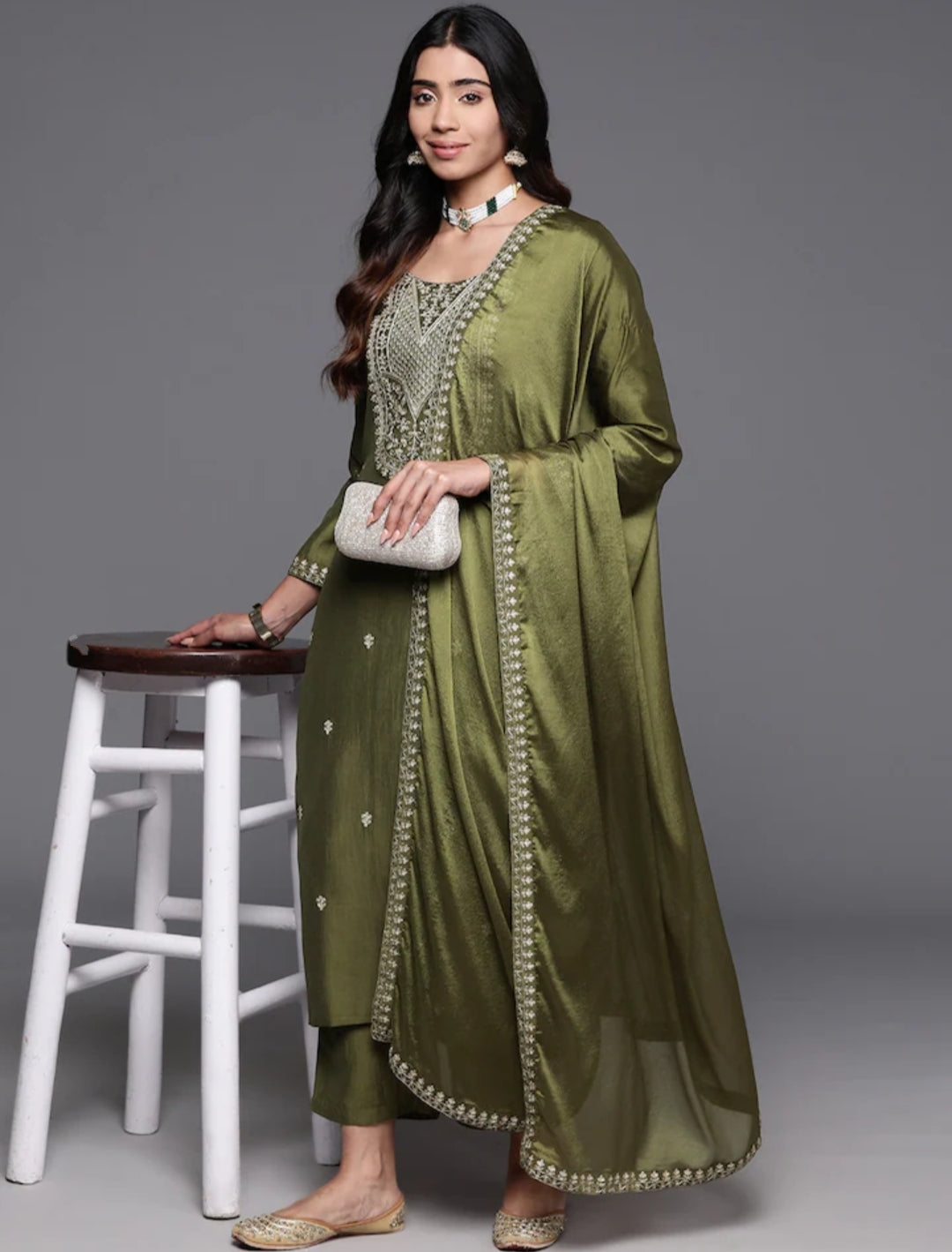 Women's Viscose Chanderi A-Line Kurta Set with V Neck Embroidery