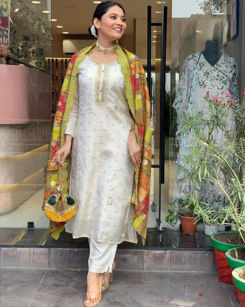 Women's Jacquard Butti Kurti with Viscose Pant & Natural Crepe Dupatta