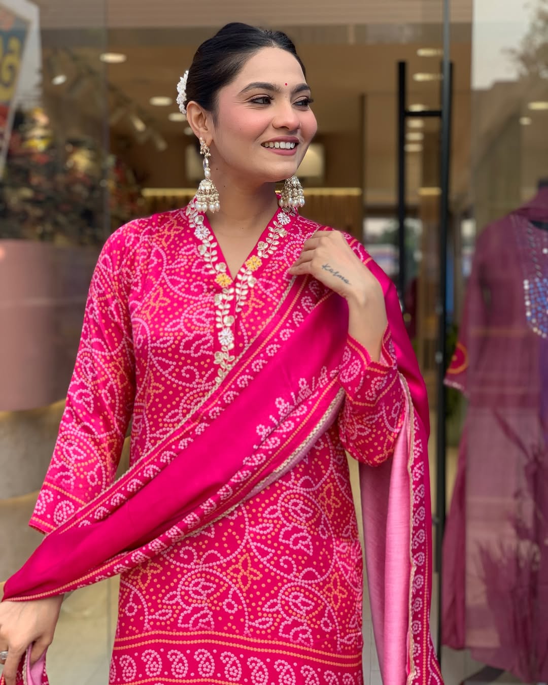 Women's Viscose Silk Hand Printed Kurti Set with Chanderi Dupatta & Side Pocket