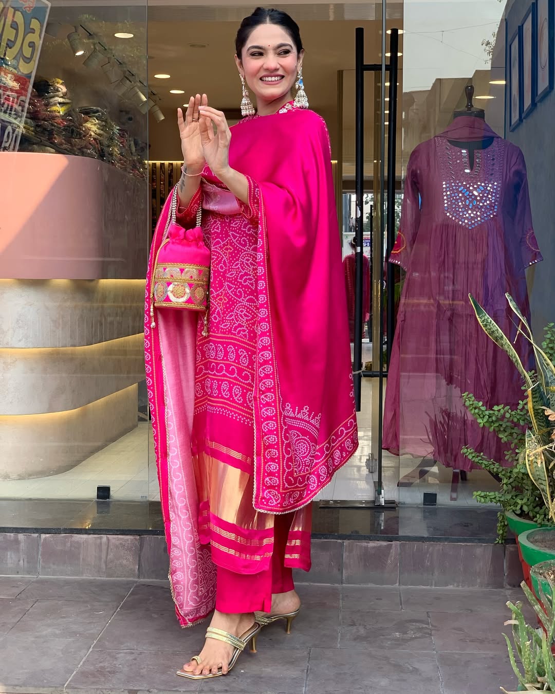 Women's Viscose Silk Hand Printed Kurti Set with Chanderi Dupatta & Side Pocket