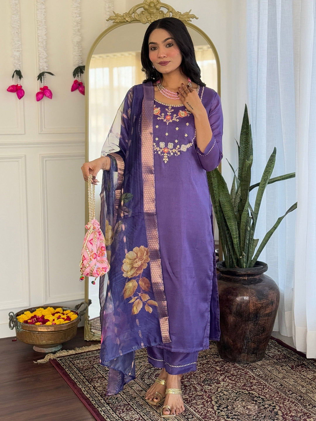 Women's Viscose Embroidered Straight Kurta with Viscose Pant And Jacquard Printed Dupatta Sets