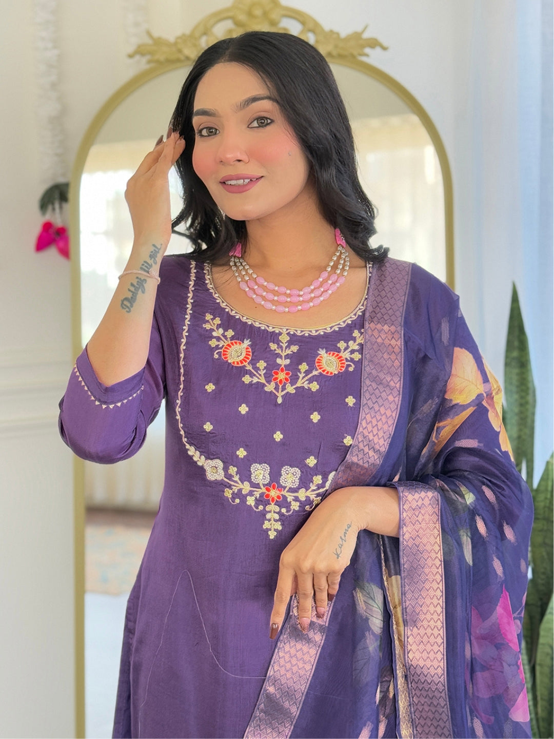 Women's Viscose Embroidered Straight Kurta with Viscose Pant And Jacquard Printed Dupatta Sets