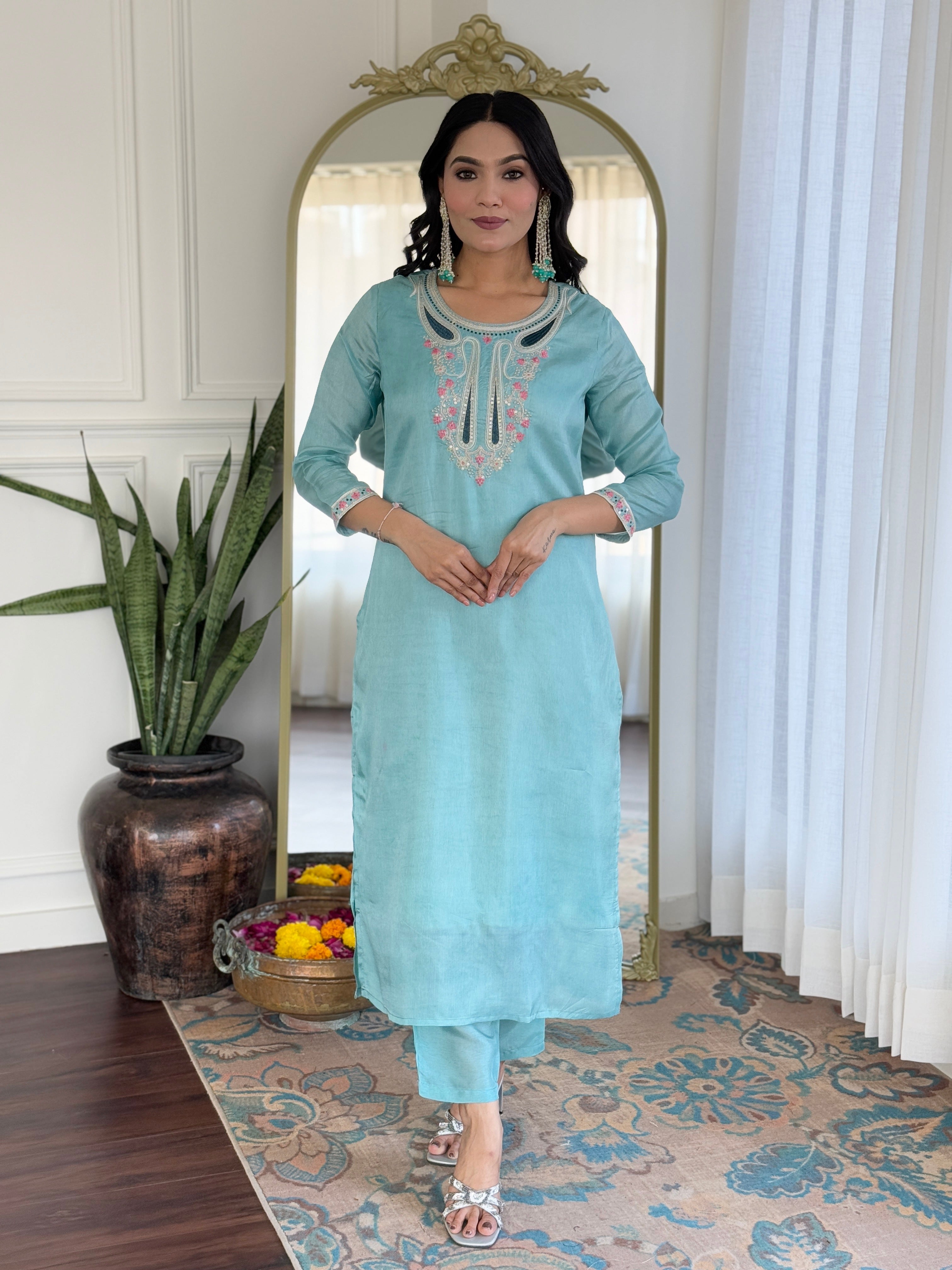 Women's Viscose Embroidered Straight Kurta with Viscose Pant And Organza Jacquard with digital Print Dupatta Sets