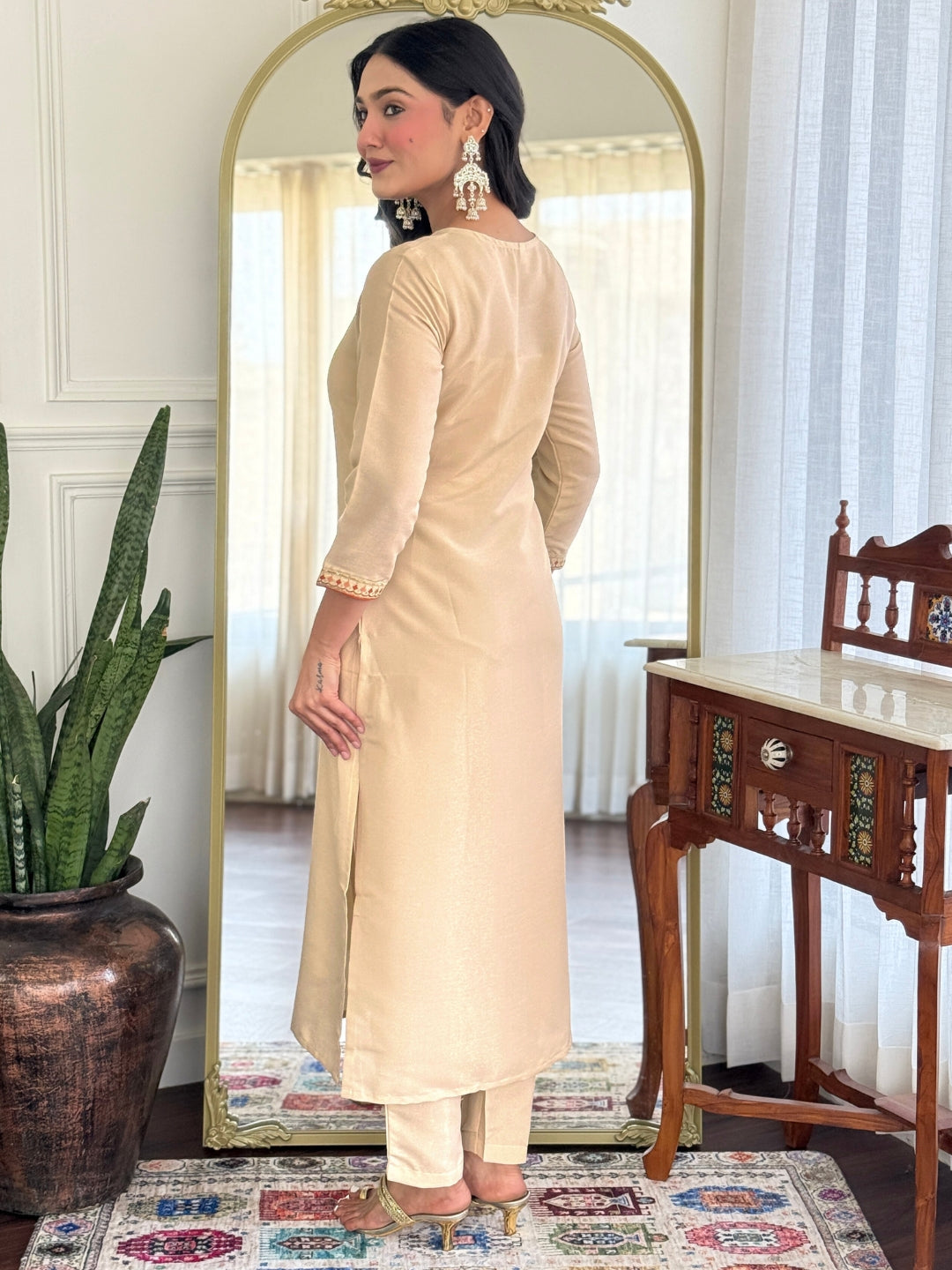Women's Rayon simar Embroidered Straight Kurta with Pant And Dupatta Sets