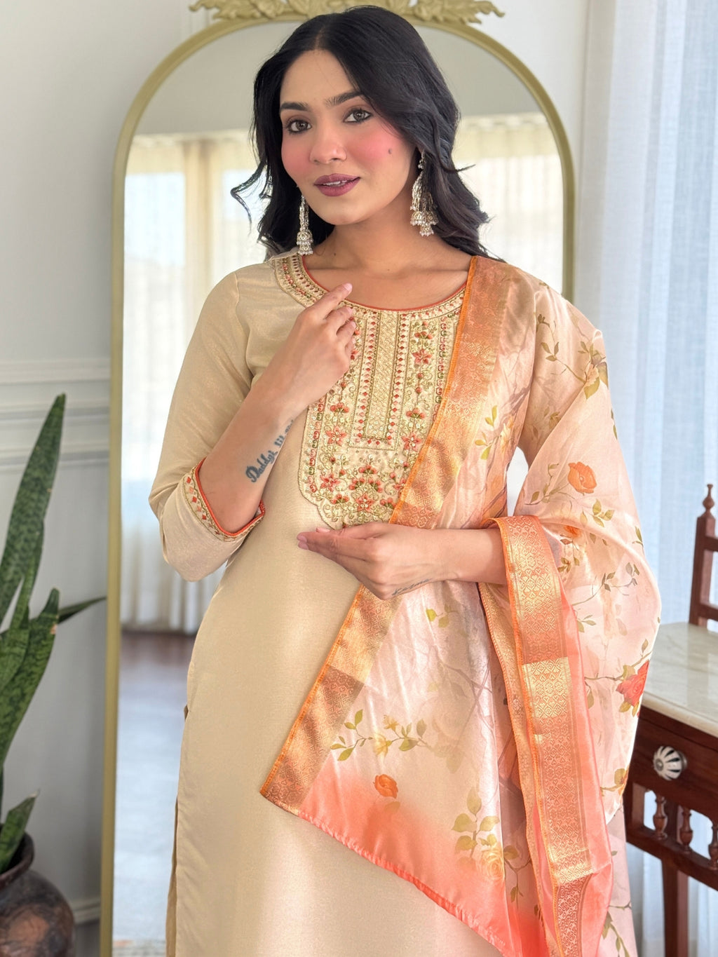 Women's Rayon simar Embroidered Straight Kurta with Pant And Dupatta Sets