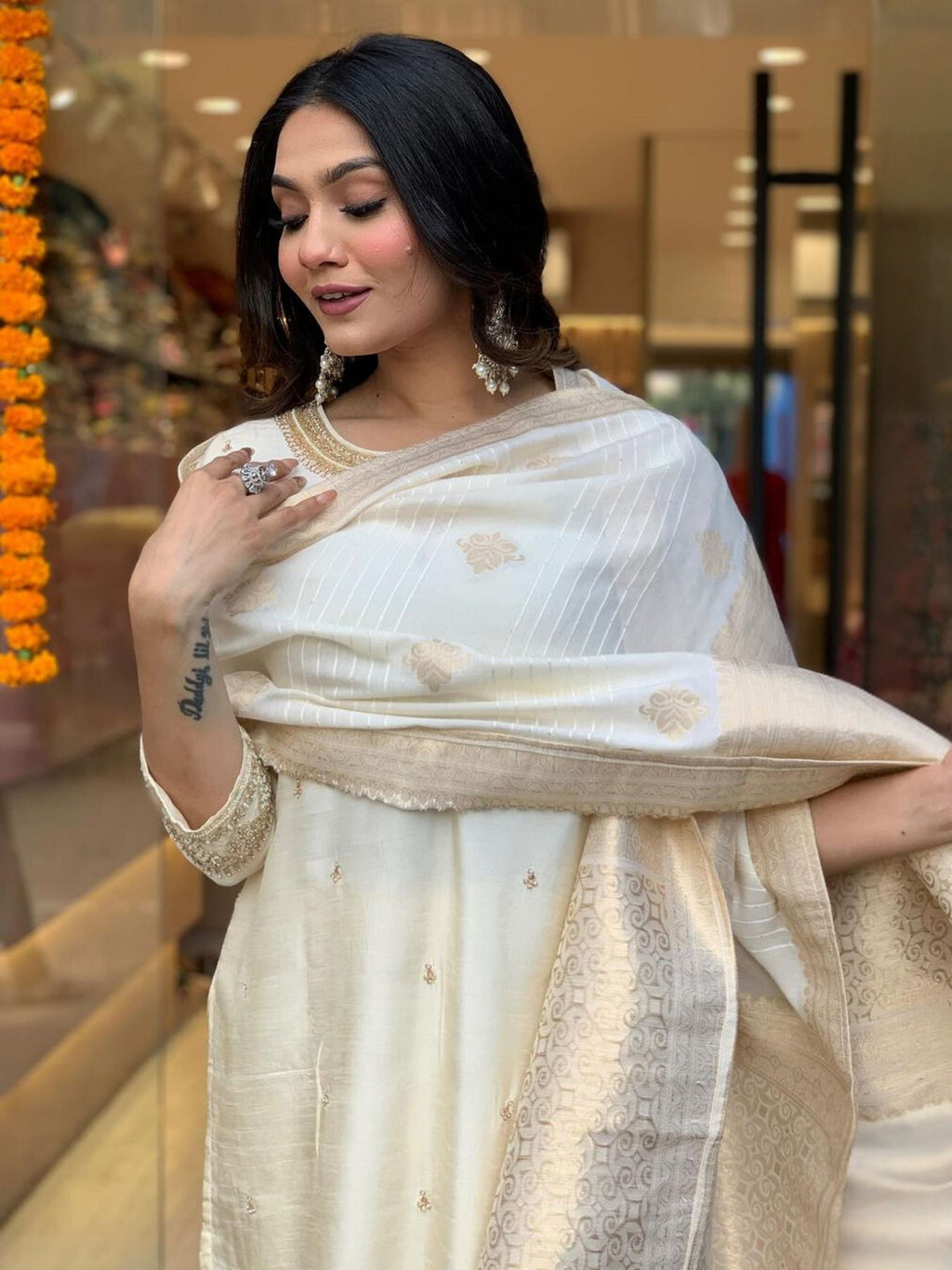 Women's Viscose Chanderi Straight Kurta Set with Jacquard Dupatta