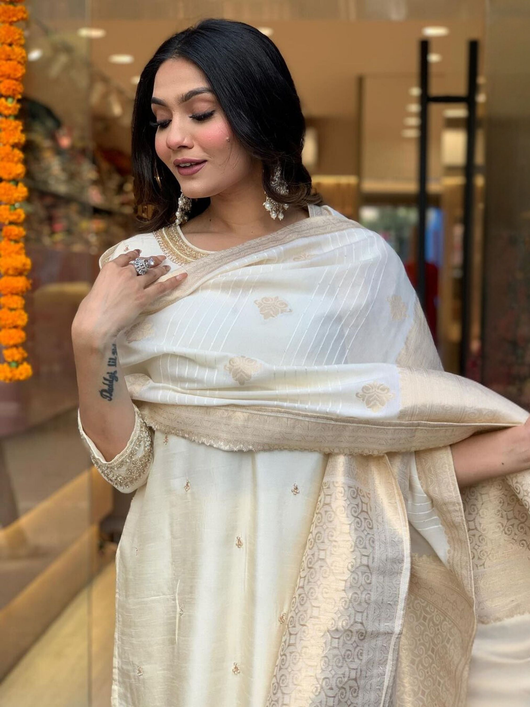 Women's Viscose Chanderi Straight Kurta Set with Jacquard Dupatta