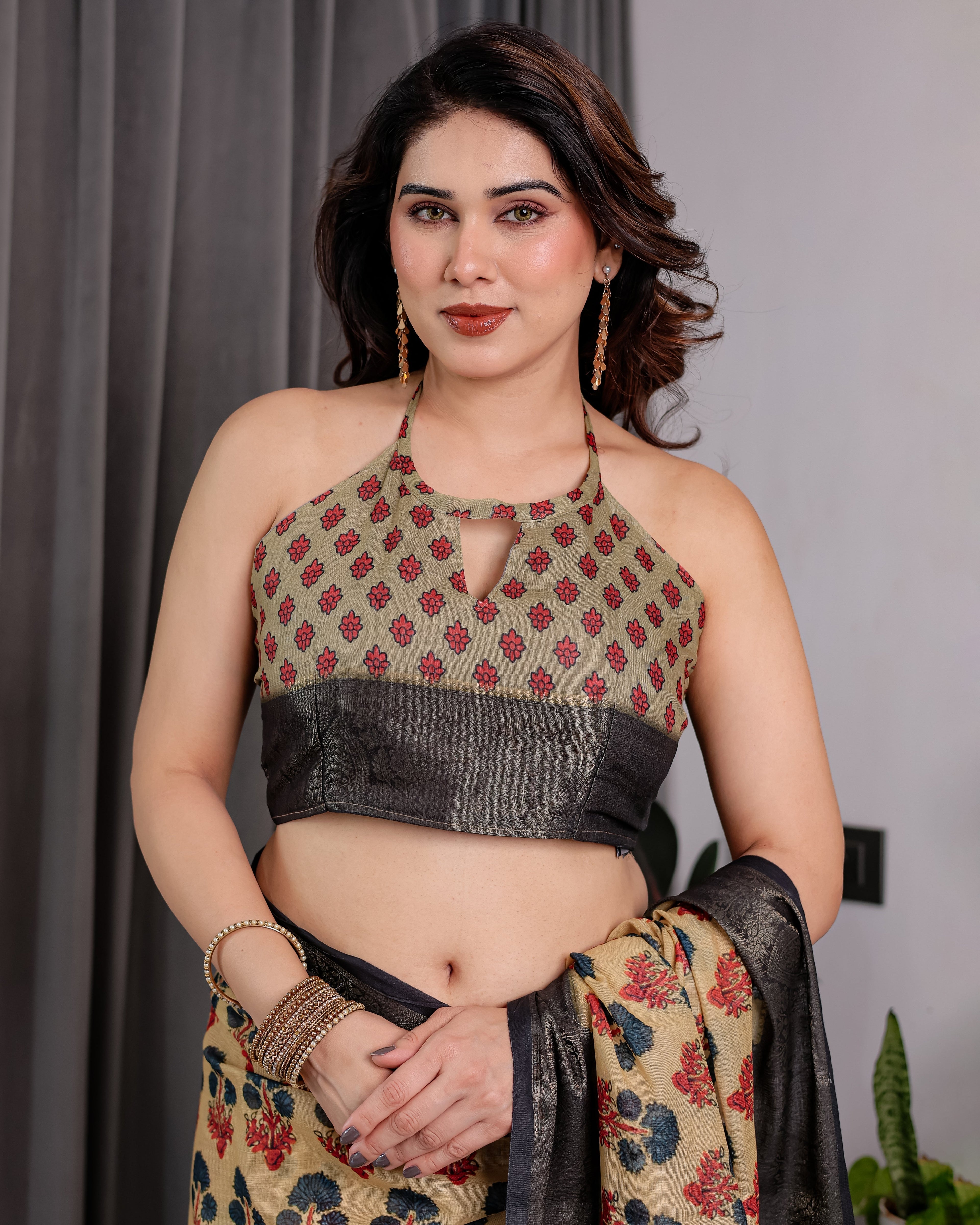 Beige Handloom Linen Saree with Red-Blue Floral Buttas & Ethnic Pallu | Antique Black Zari Border & Tassels | Attached Blouse | 5.5m Saree + 0.8m Blouse