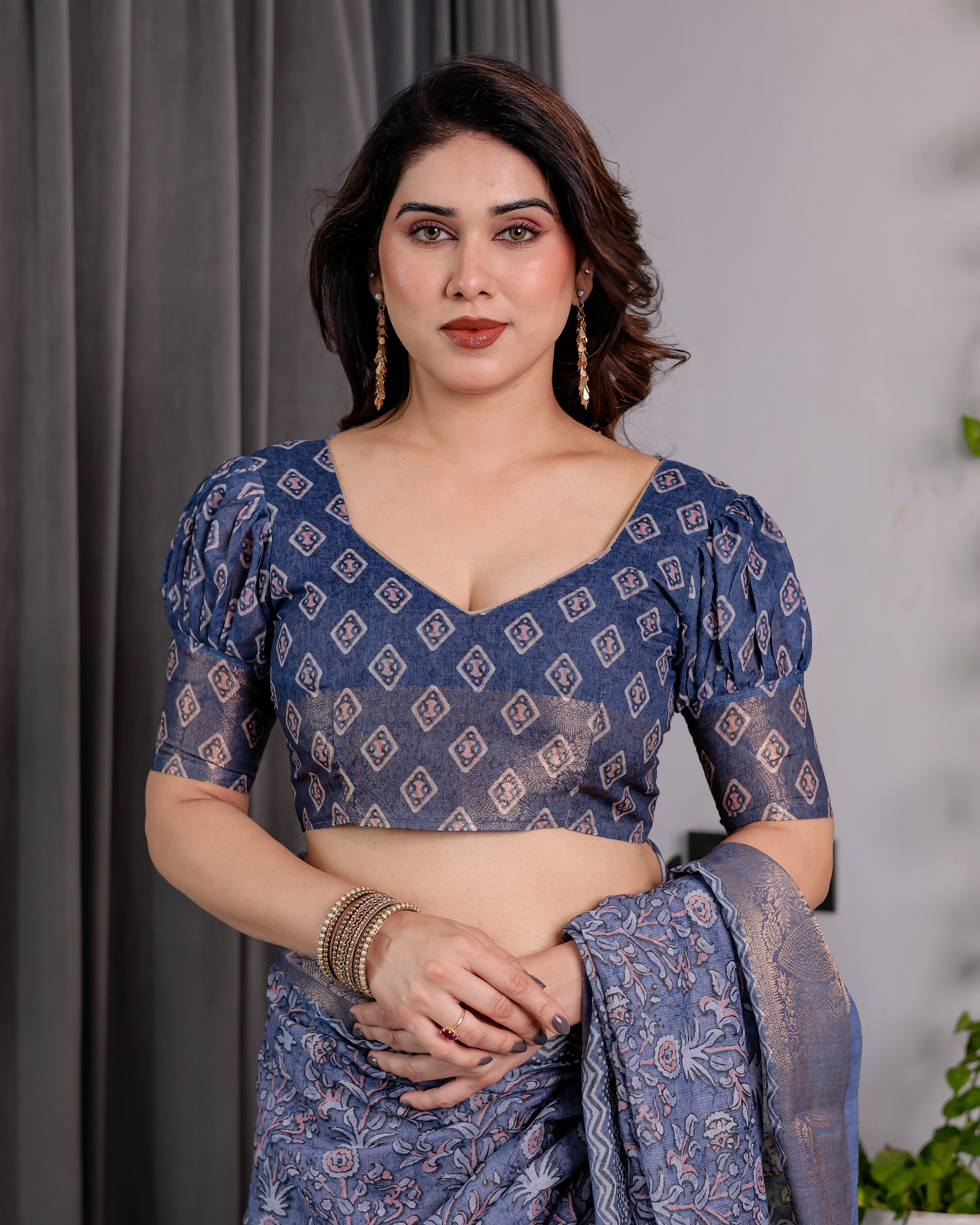 Dusty Blue Pure Handloom Linen Saree with All-Over Floral Vine Print & Zari Border | Geometric Pallu & Tassels | 5.5m Saree + 0.8m Blouse