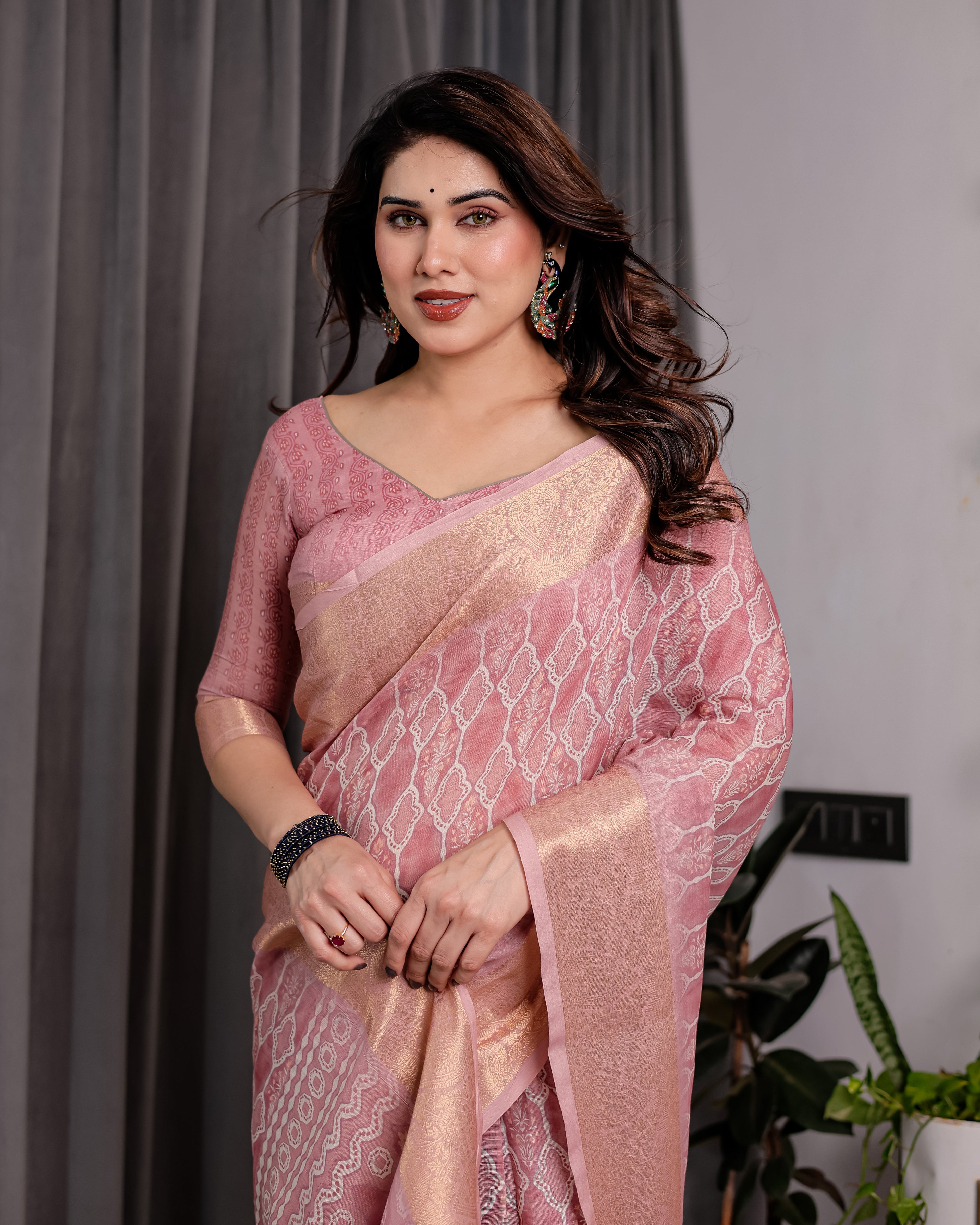 Blush Pink Handloom Linen Saree with Geometric White Print, Zari Border & Tassel Pallu | 5.5m Saree + 0.8m Blouse Piece