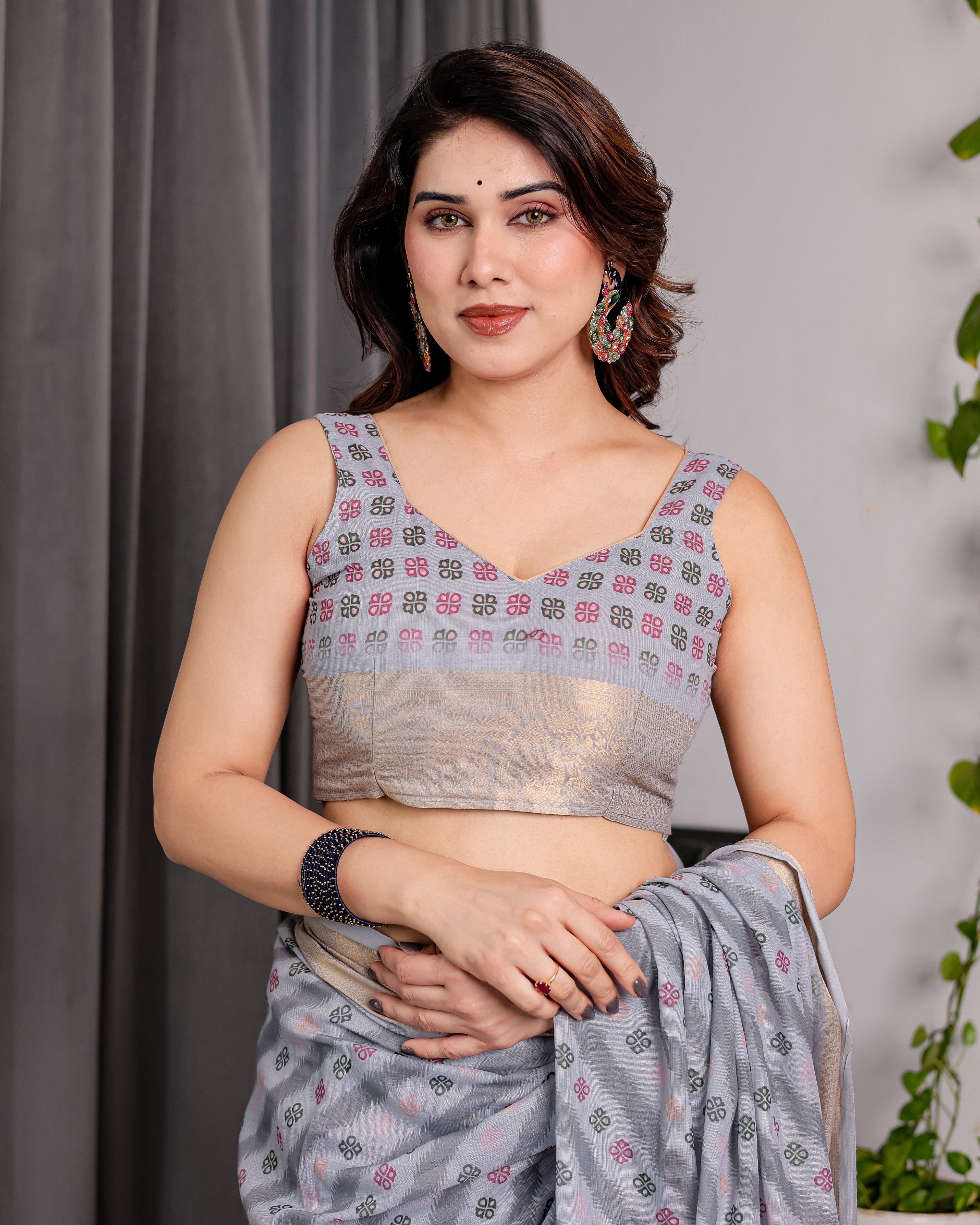 Pastel Grey Handloom Linen Saree with Multicolor Tribal Geometric Pallu & Zari Border | Tassels | 5.5m Saree + 0.8m Blouse