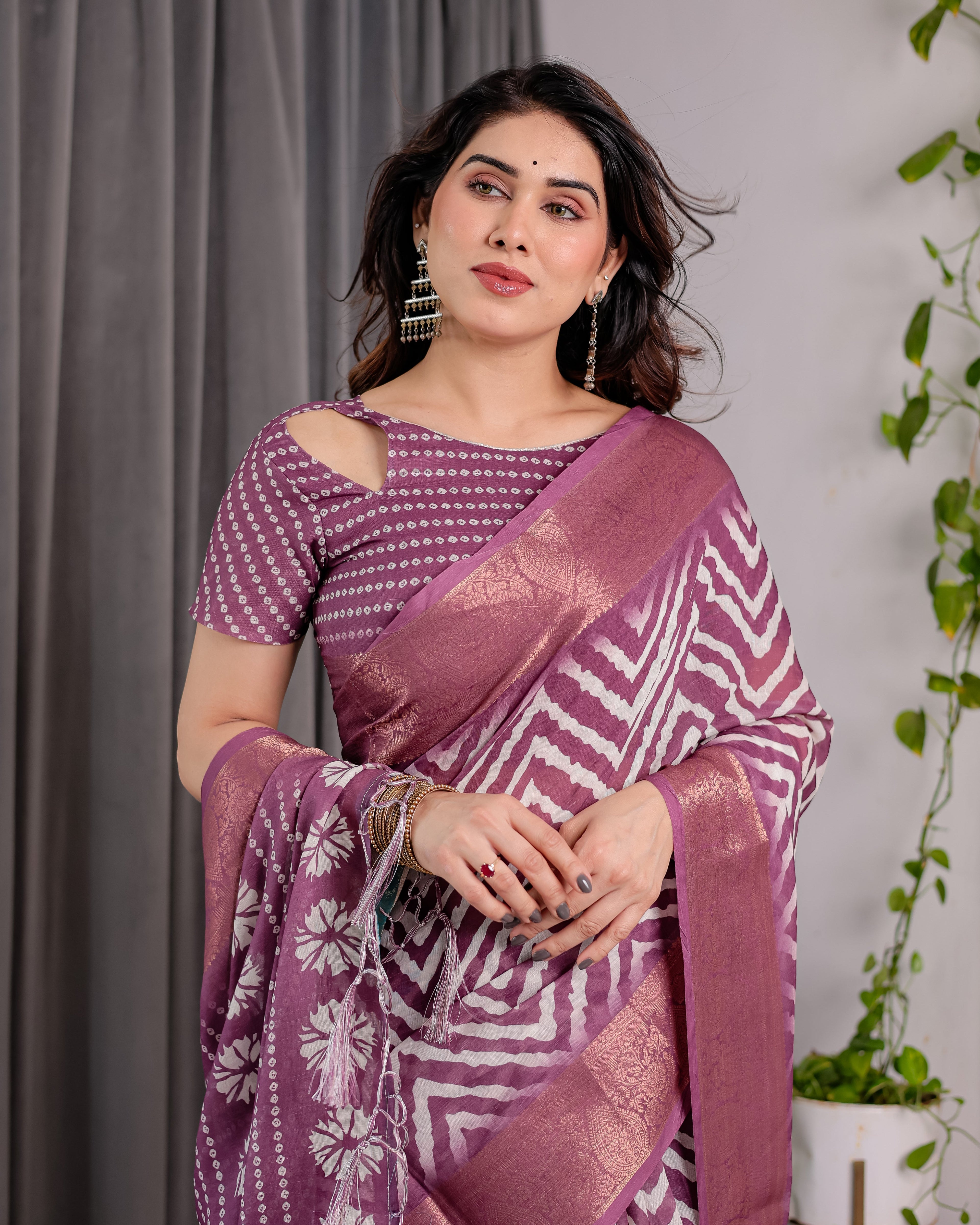 Plum Purple Handloom Linen Saree with Zigzag & Floral Motifs | Zari Border & Tassels | 5.5m Saree + 0.8m Blouse Piece