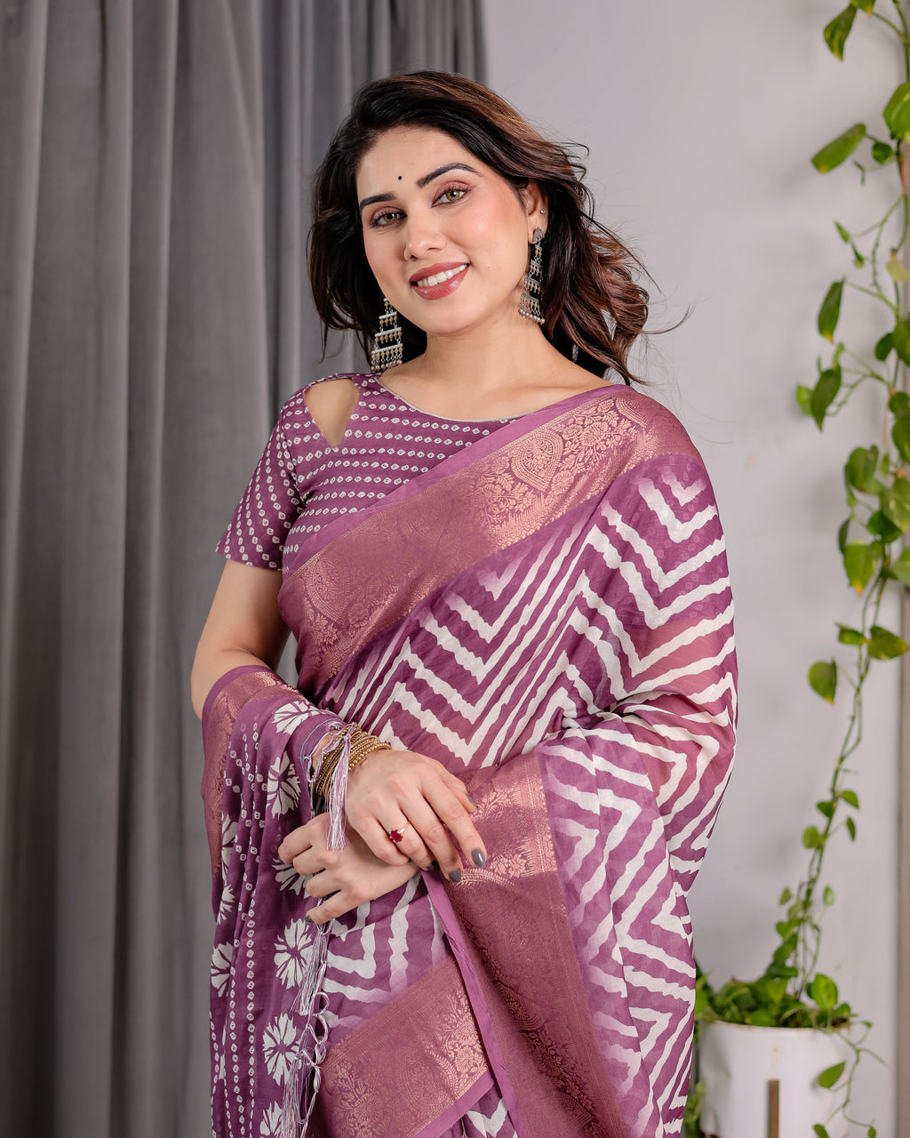 Plum Purple Handloom Linen Saree with Zigzag & Floral Motifs | Zari Border & Tassels | 5.5m Saree + 0.8m Blouse Piece