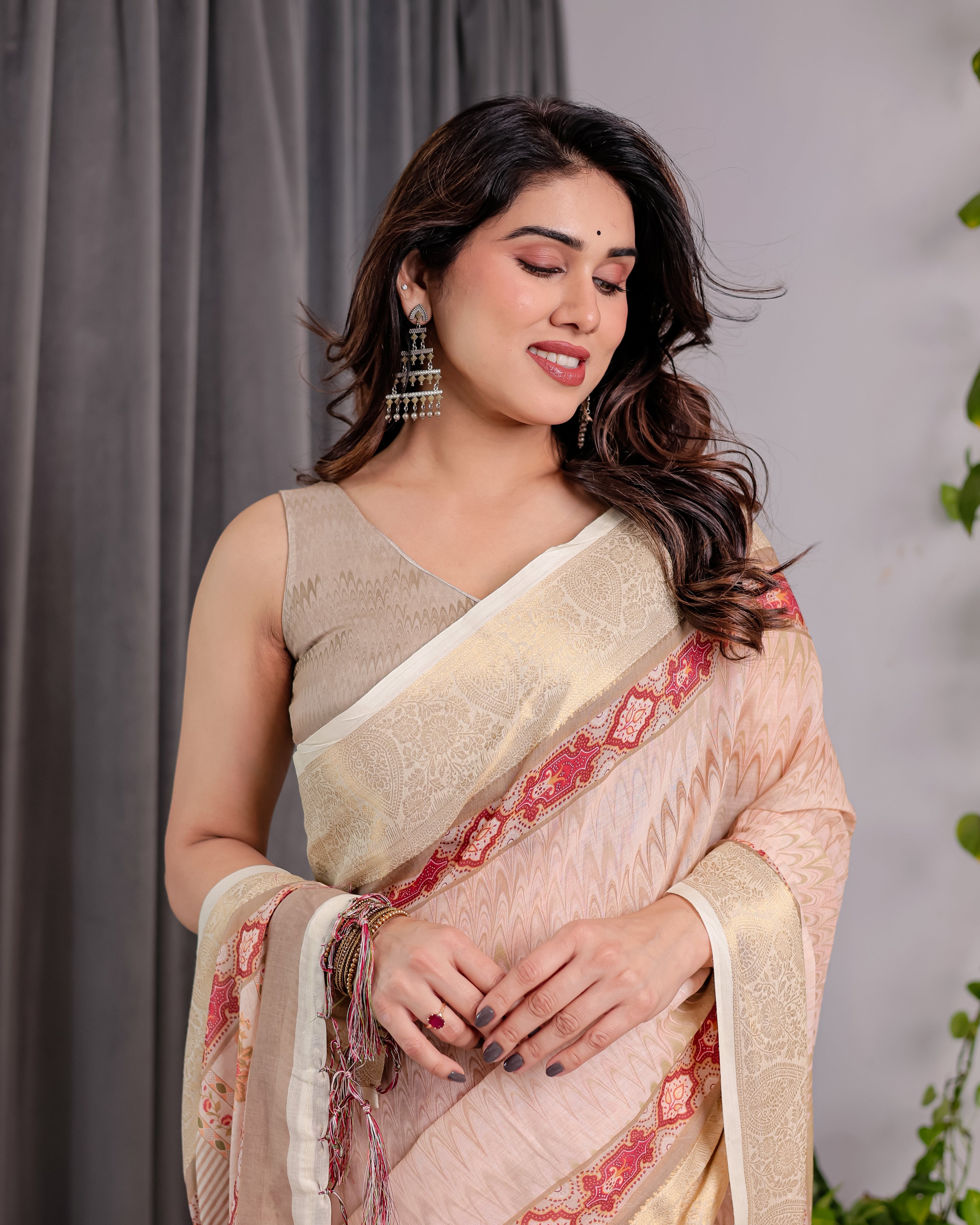 Blush Beige Handloom Linen Saree with Zigzag Weave & Floral Pallu | Zari Border & Tassels | 5.5m Saree + 0.8m Blouse