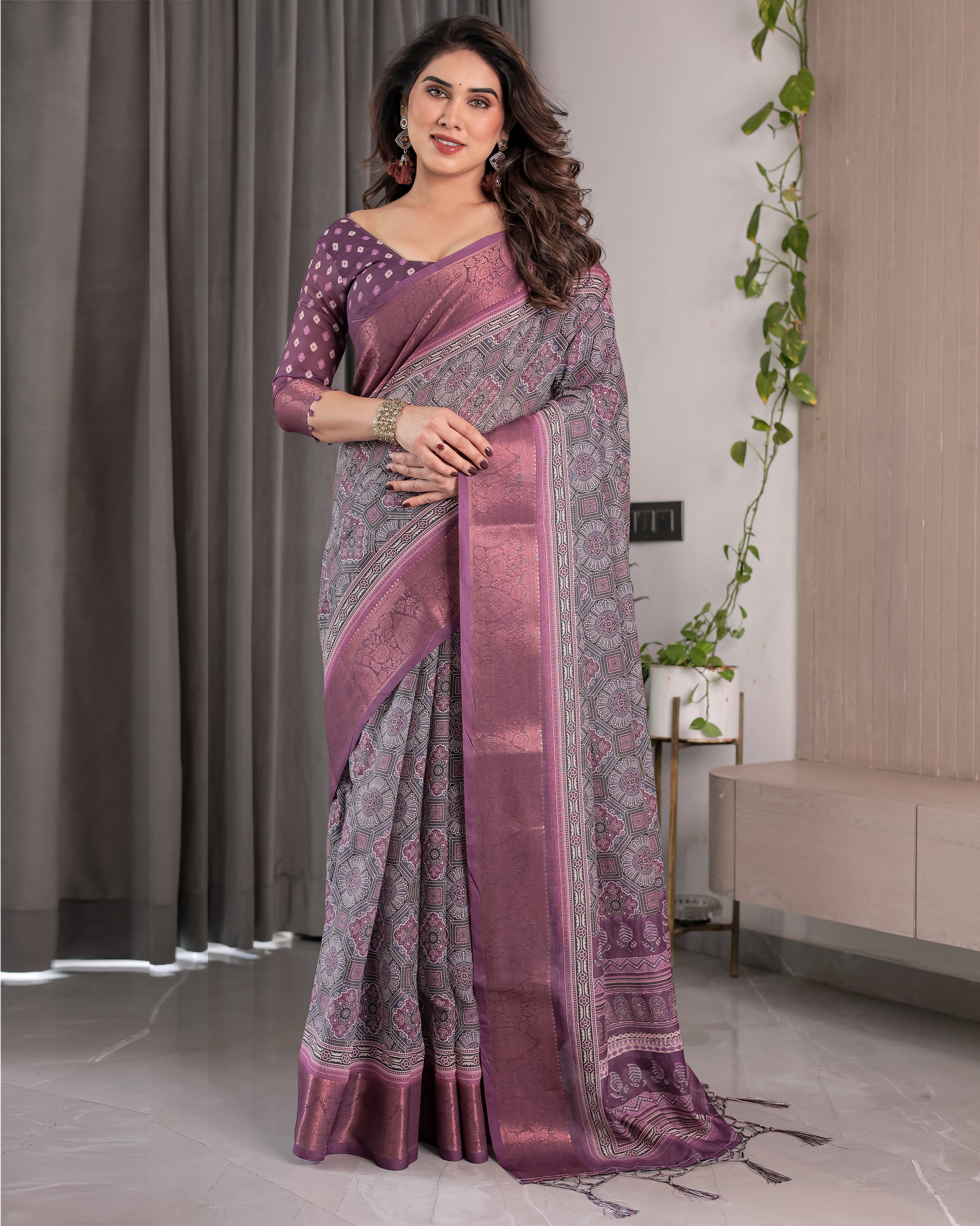 Dusty Purple Handloom Linen Printed Saree with Zari Border, Geometric Floral Motifs & Tasselled Pallu | Attached Blouse Piece | 5.5m Saree + 0.8m Blouse
